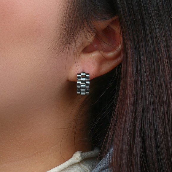 Vintage Chunky Watchband Hoop Earrings PVD 18K White Gold - Picture 3 of 12